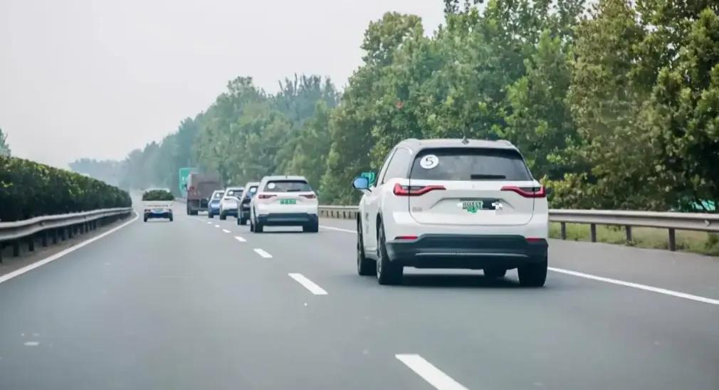 西方减碳出尔反尔，中国却坚定不移，年轻人在唯品会买爆绿色家电