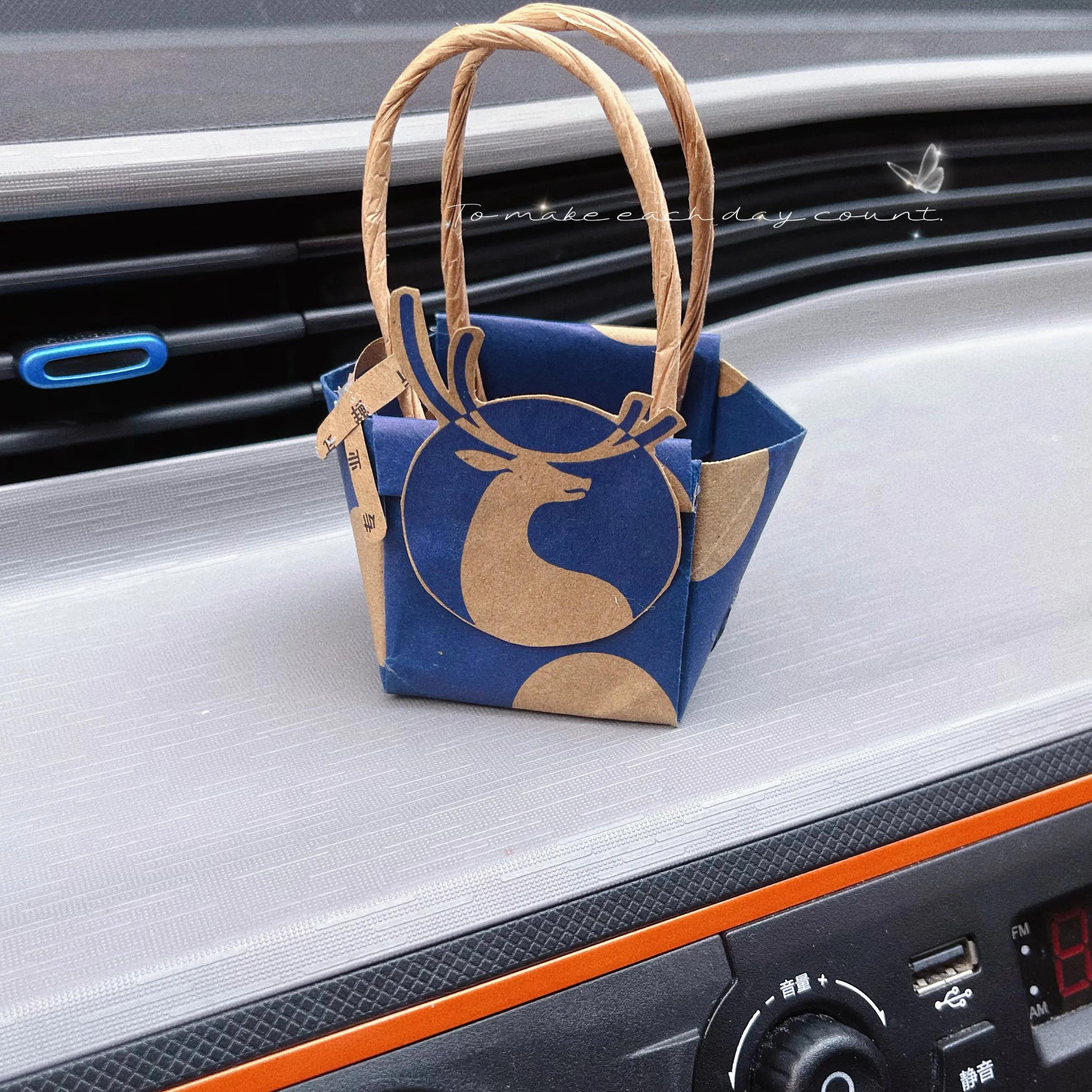 今天的收获是一辆车和一个包。