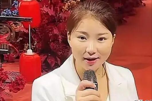 河南老汉捡到弃婴24年后带去旅行,老汉捡废品收养弃婴25年后续