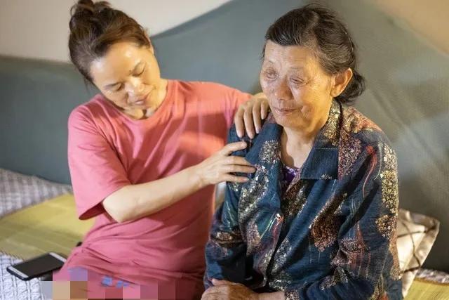 给婆婆买的玉镯,给婆婆买玉镯