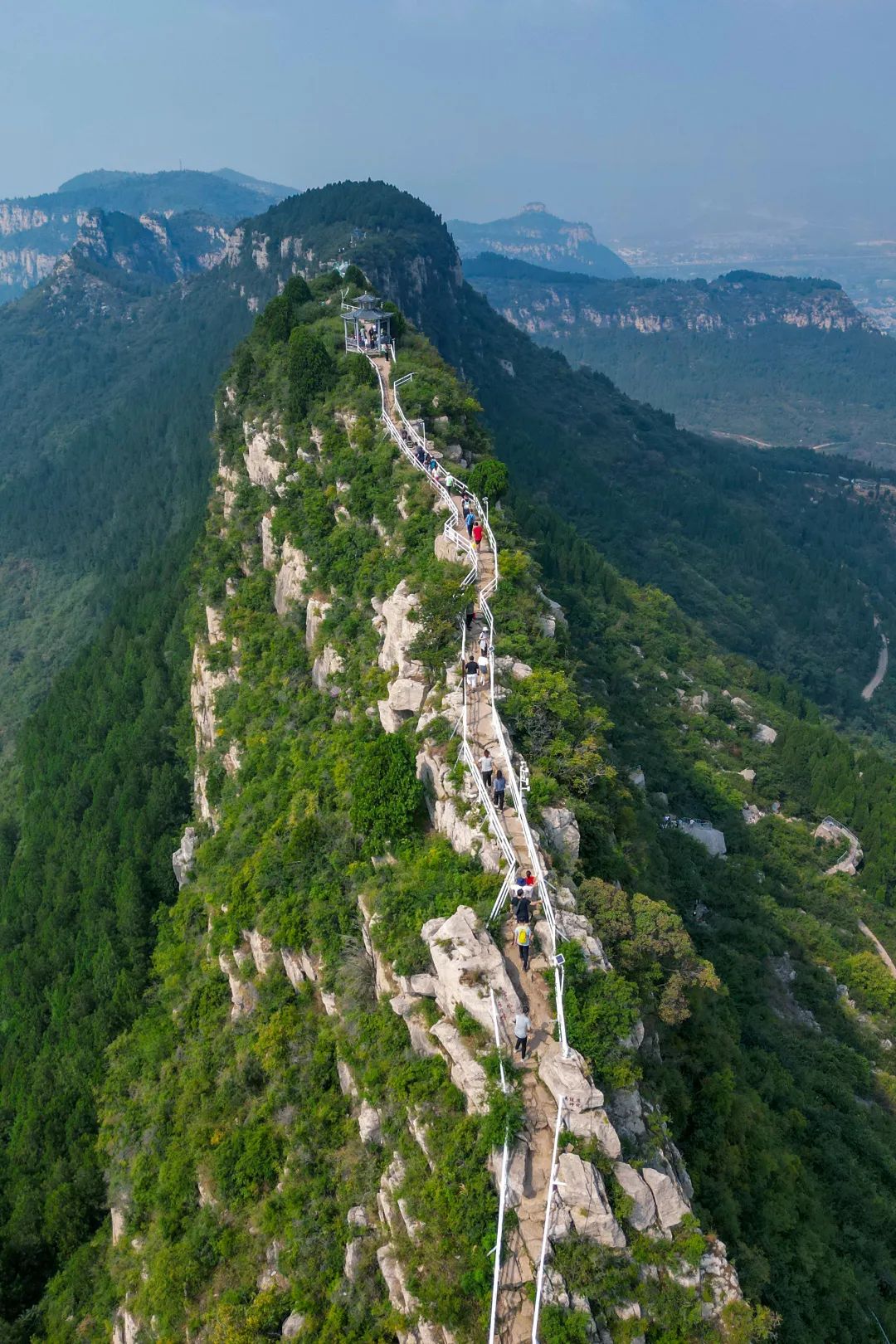 济南旅游公交专线有哪些 (济南近郊公交直达的游玩场所)