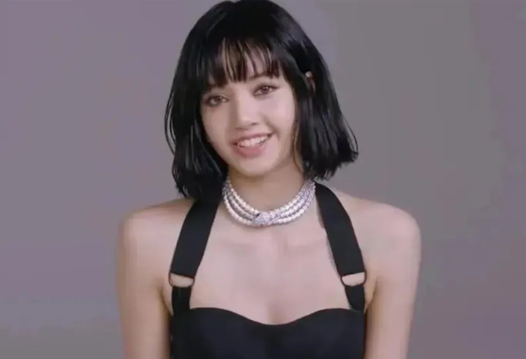 弯弯贵妇王思佳被爆背假包，跟贵妇当闺蜜压力这么大吗？