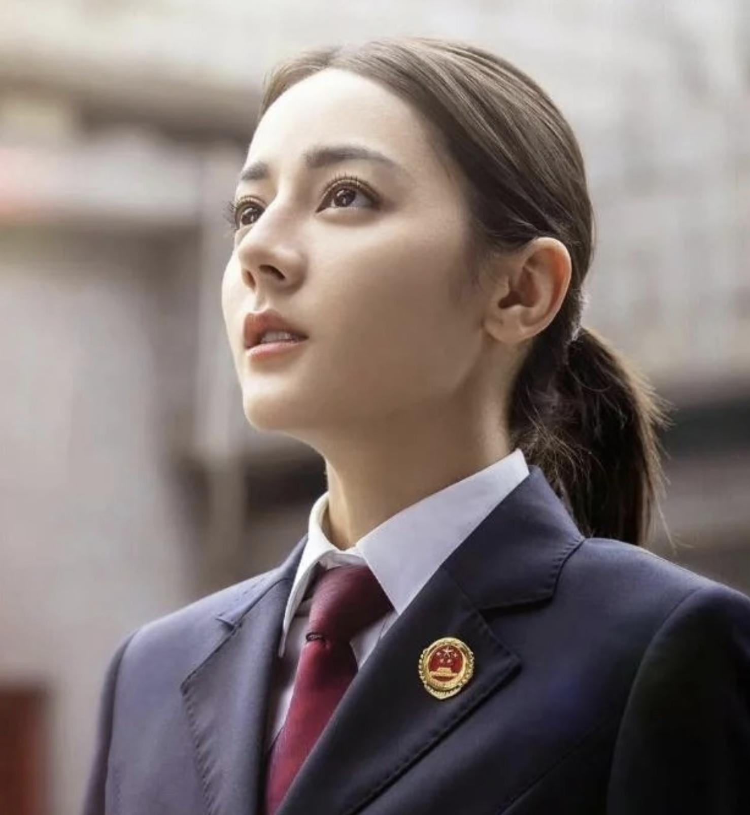 金星吐槽礼服抹胸深v,金星吐槽女明星走红毯捂胸