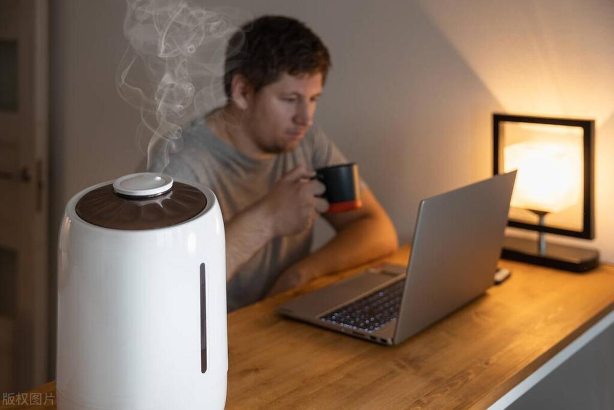 整天工作对着电脑的怎么保护眼睛,上班八小时对着电脑怎么保护眼睛