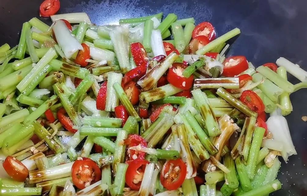 尽量常吃这两种高钾菜,5道高钾菜常吃手脚有劲