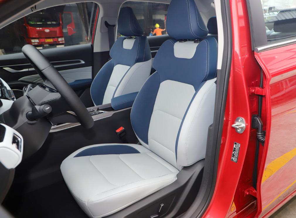 吉利帝豪up2021款1.5lcvt舒适型功能,吉利帝豪2023款1.5lcvt尊贵型100公里