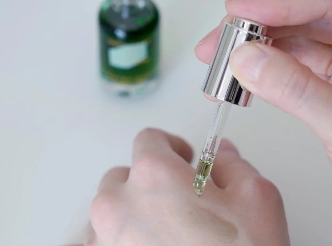 抗初老精华推荐25-30岁国货平价,国货护肤里的精华哪家好用又平价