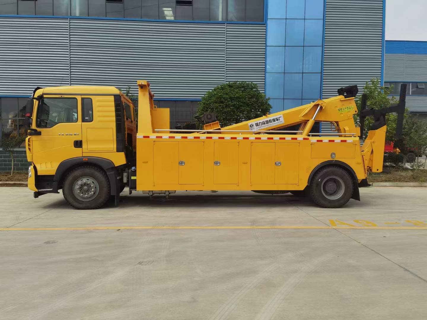 如何选择一拖二蓝牌清障车,单拖清障车操作方法