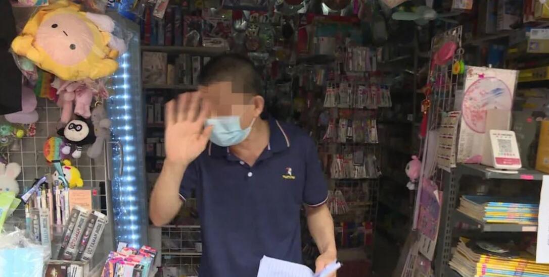 中小学附近小店：智能手机租赁10元一天，借贷业务借1还2