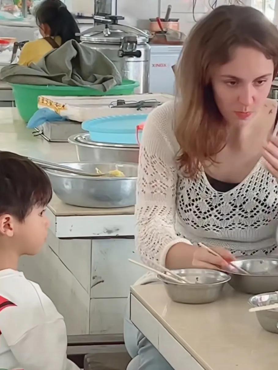 柳州姑娘远嫁吃螺蛳粉,广西远嫁女吃螺蛳粉