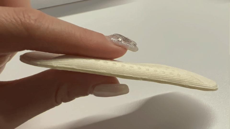 这女人一露脸,我就想为她花钱…