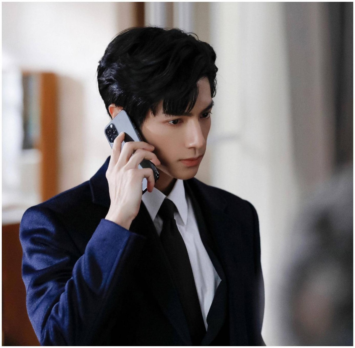 十位穿西装的男明星你最喜欢谁,穿西装很帅的一个男的