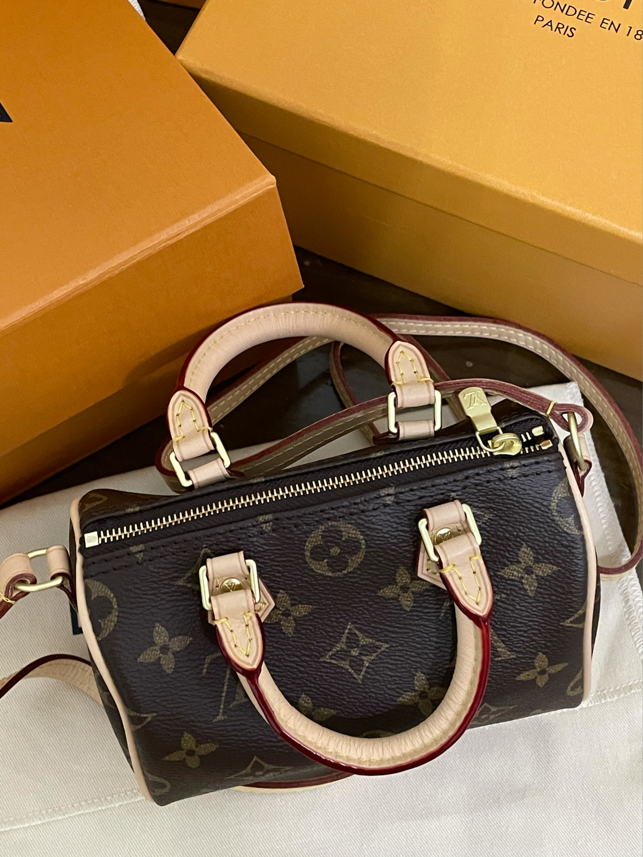 lv冷门包型,lv大包经典款对比