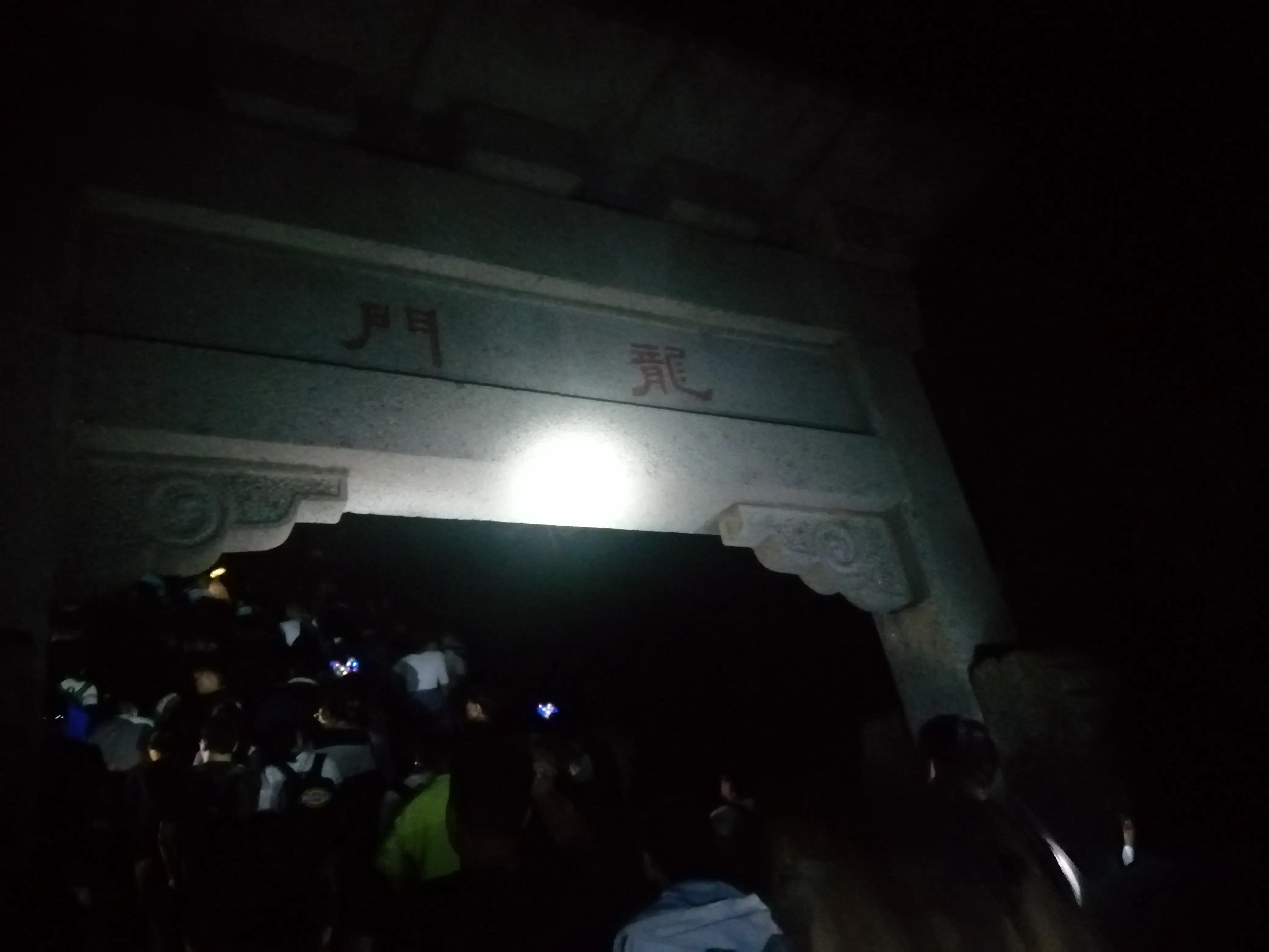 夜登泰山观日出最详细攻略,爬泰山看日出日落赏泰山美景