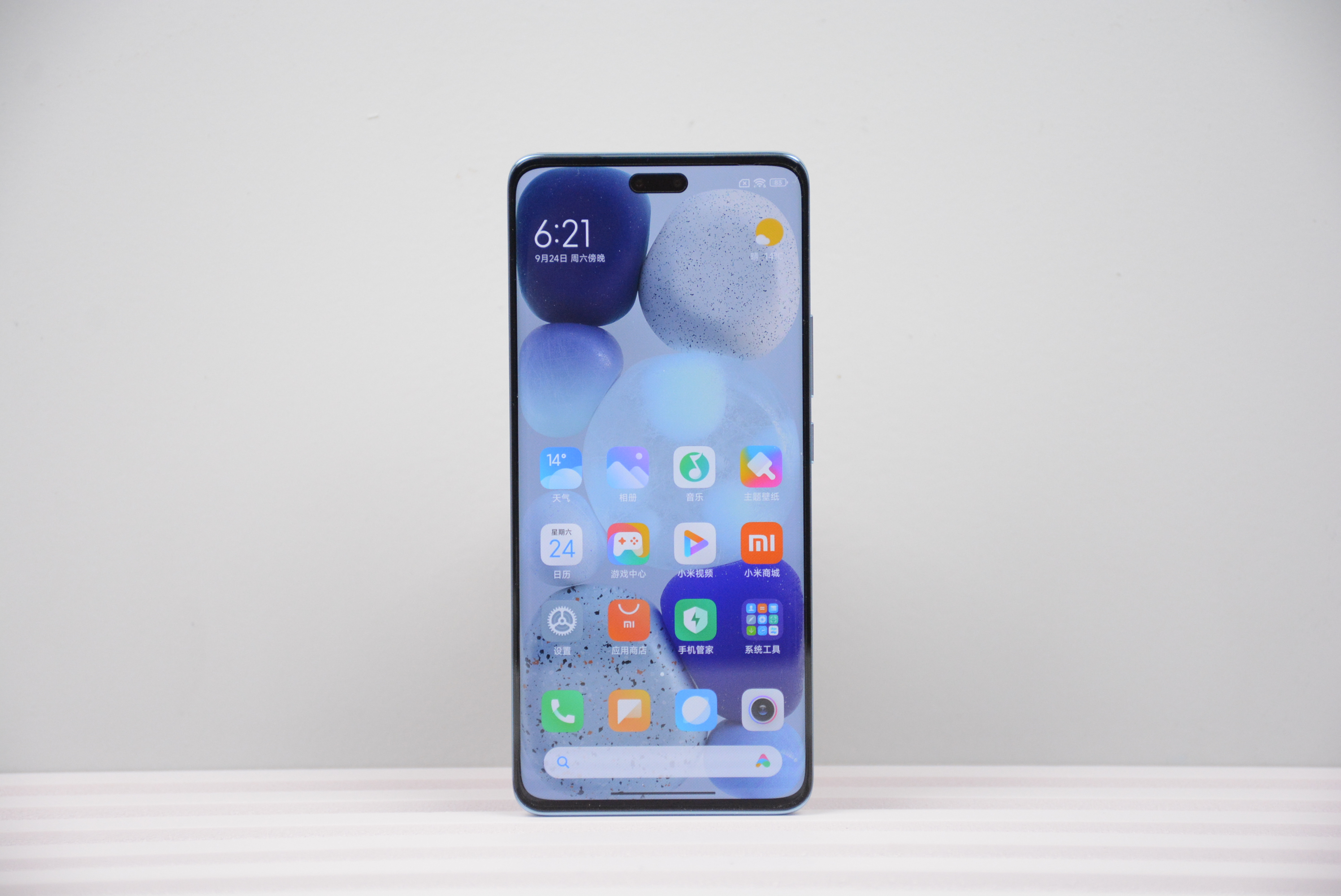 小米civi 2是不是模仿苹果14 (小米civi 2外观模仿苹果14吗)