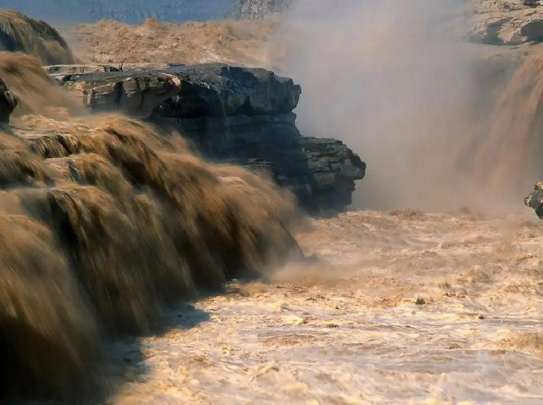 黄河水变清澈有何征兆,黄河水变清澈了是真的吗