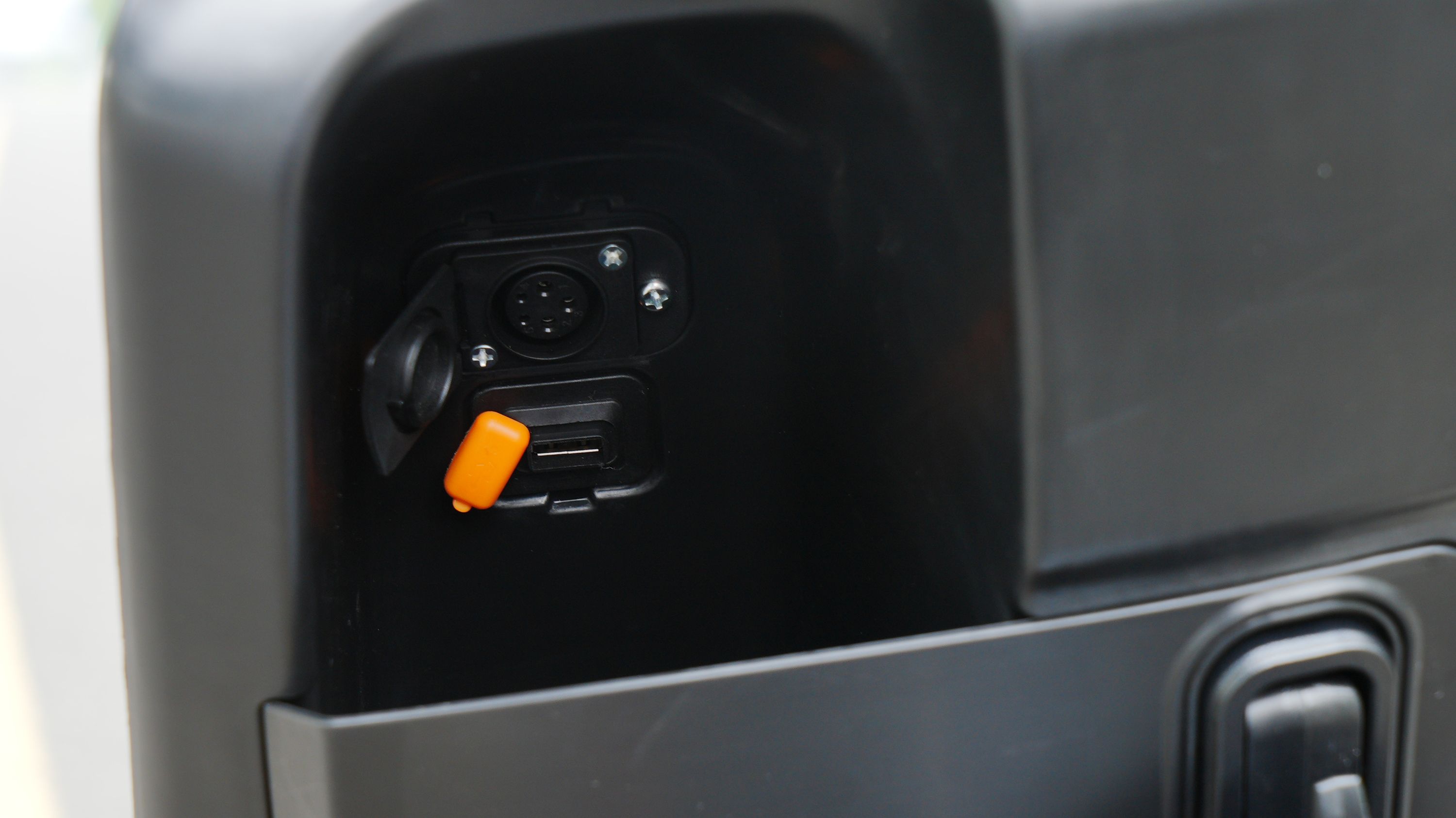 合格的“*男猛**”坐骑什么样？一文看透电动车选购（附实例解析）