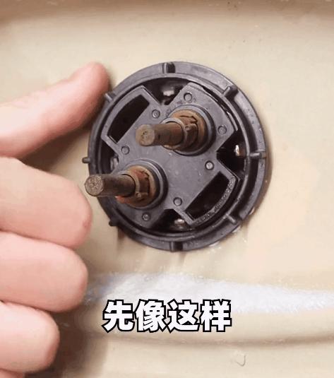 修马桶被坑上千块?学会这5招,维修师傅想挣你钱都难!