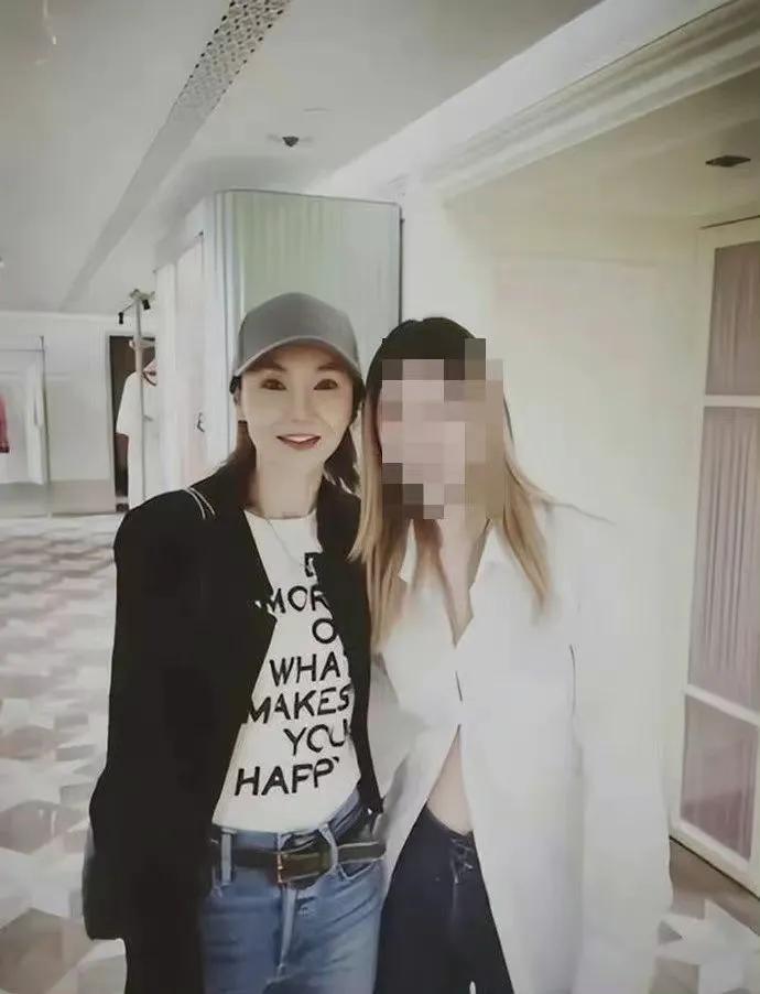 最具美人脸的十位女星,蒜头鼻小眼睛方脸却很漂亮的女星