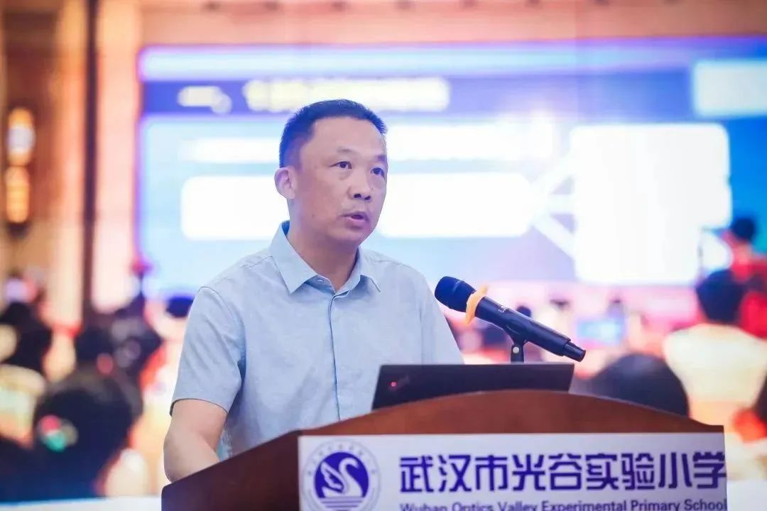 武汉首届智慧教育优秀教师,武汉东湖高新技术开发区新教师