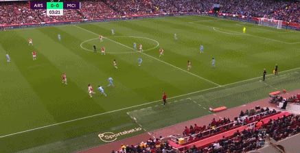 英超曼城3-1击败伯恩利,英超曼城2:1反超