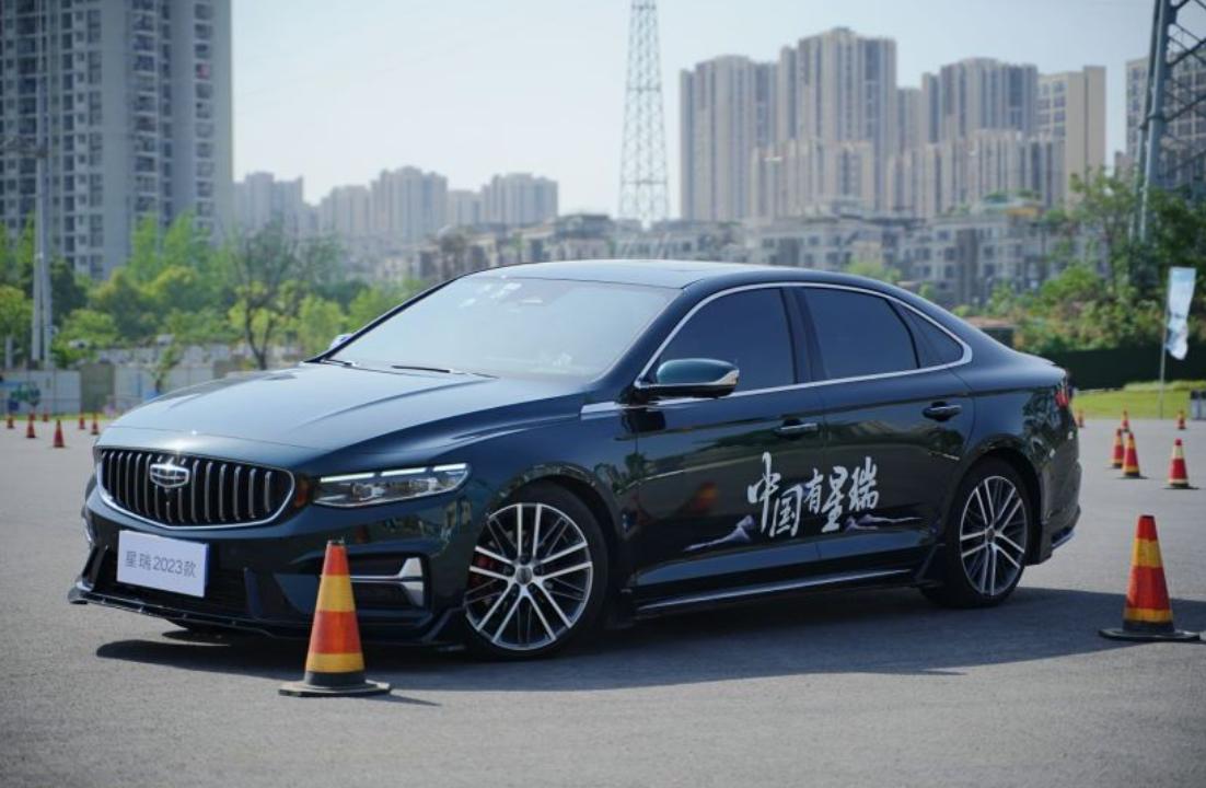 吉利星越l深度试驾优缺点,不试不比不卖啥意思