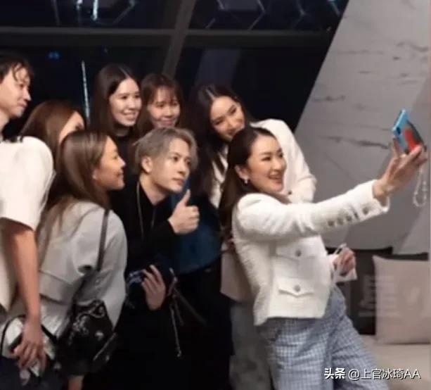 王嘉尔爱国情怀,王嘉尔爱国霸气发言片段