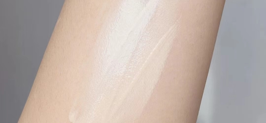 冬天混合皮用迪奥粉底用哪一款,适合干皮而且遮瑕力强一点的粉底