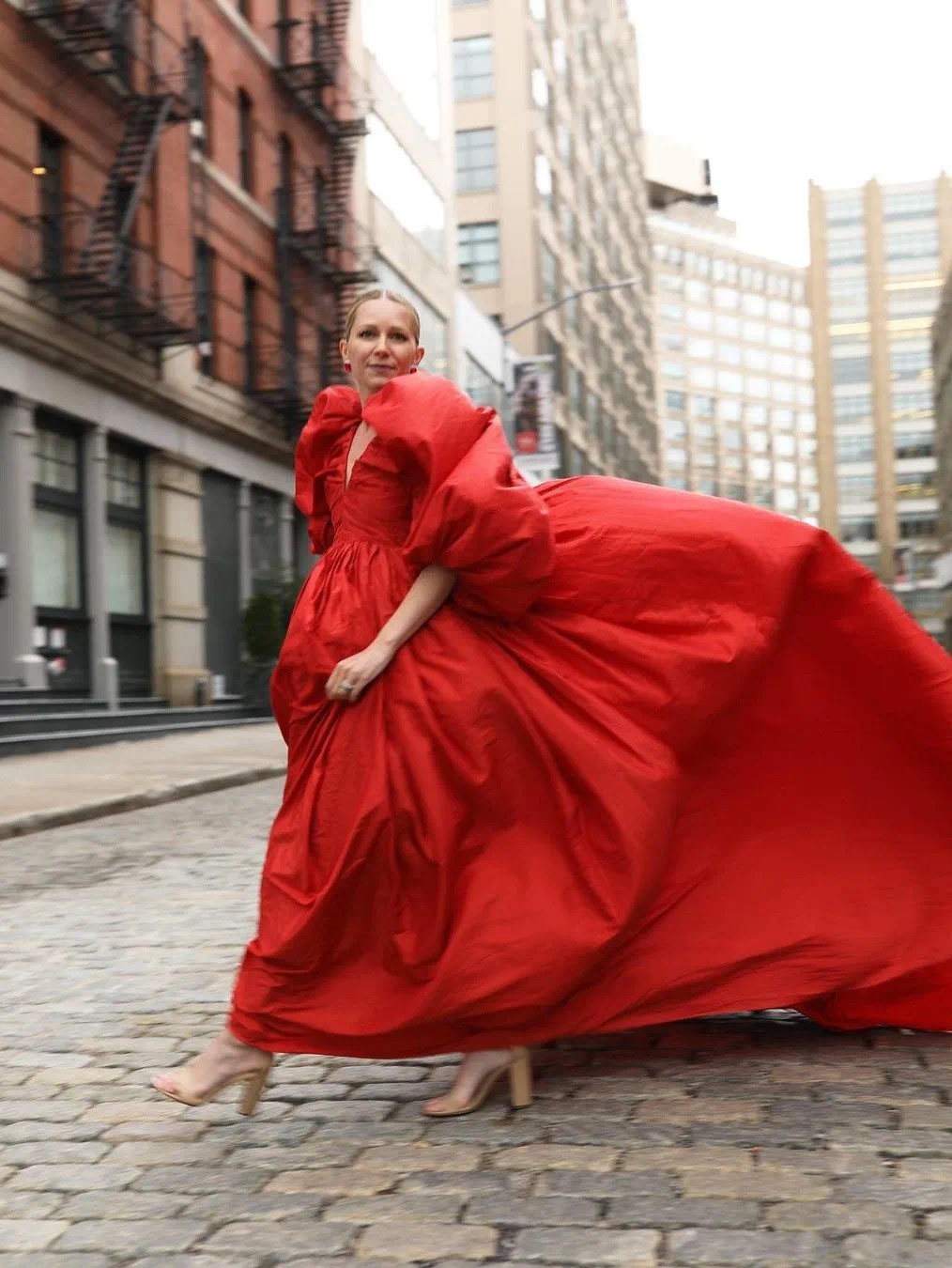 多巴胺粉色穿搭高级配色,今年最火的多巴胺配色