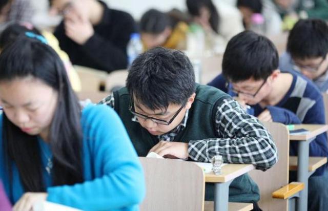 小伙失业创业当老板,大学生毕业有多少人未来当老板