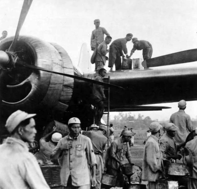 李梅火攻东京用了多少燃烧弹,1945年李梅轰炸日本东京