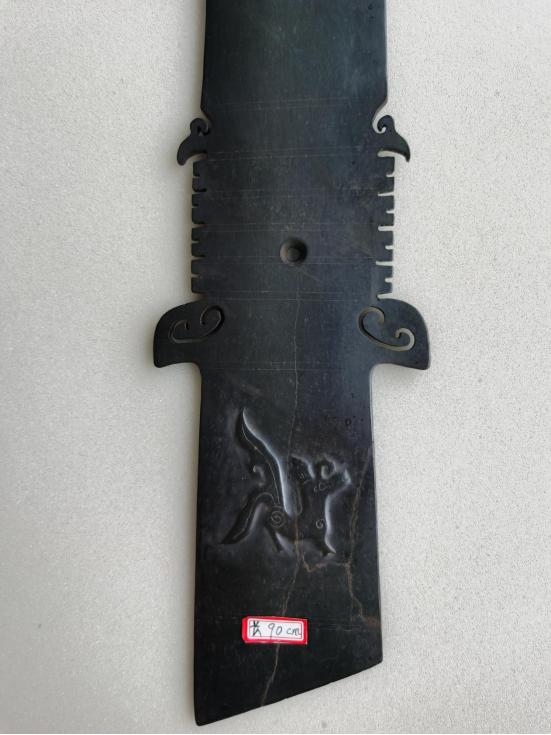 民间收藏的古蜀玉璧图片,馆藏老玉紫水晶玉琮