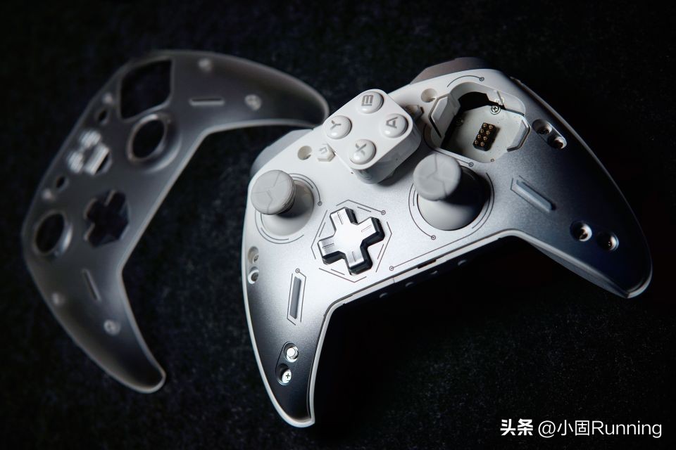 ipad2k可以两个手柄玩吗,ipad可以连接游戏手柄玩2k