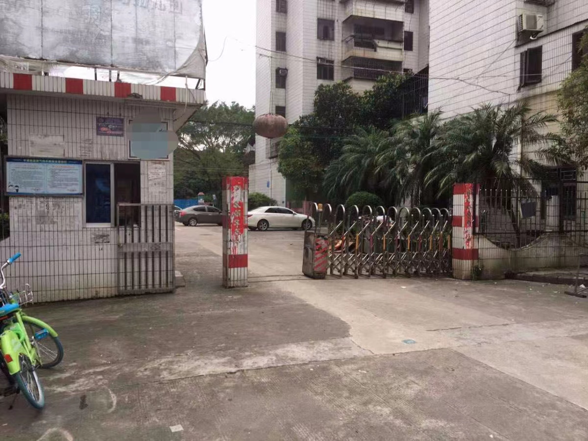 便民市场做干果一年大概赚多少,摆摊卖干果生意好做吗