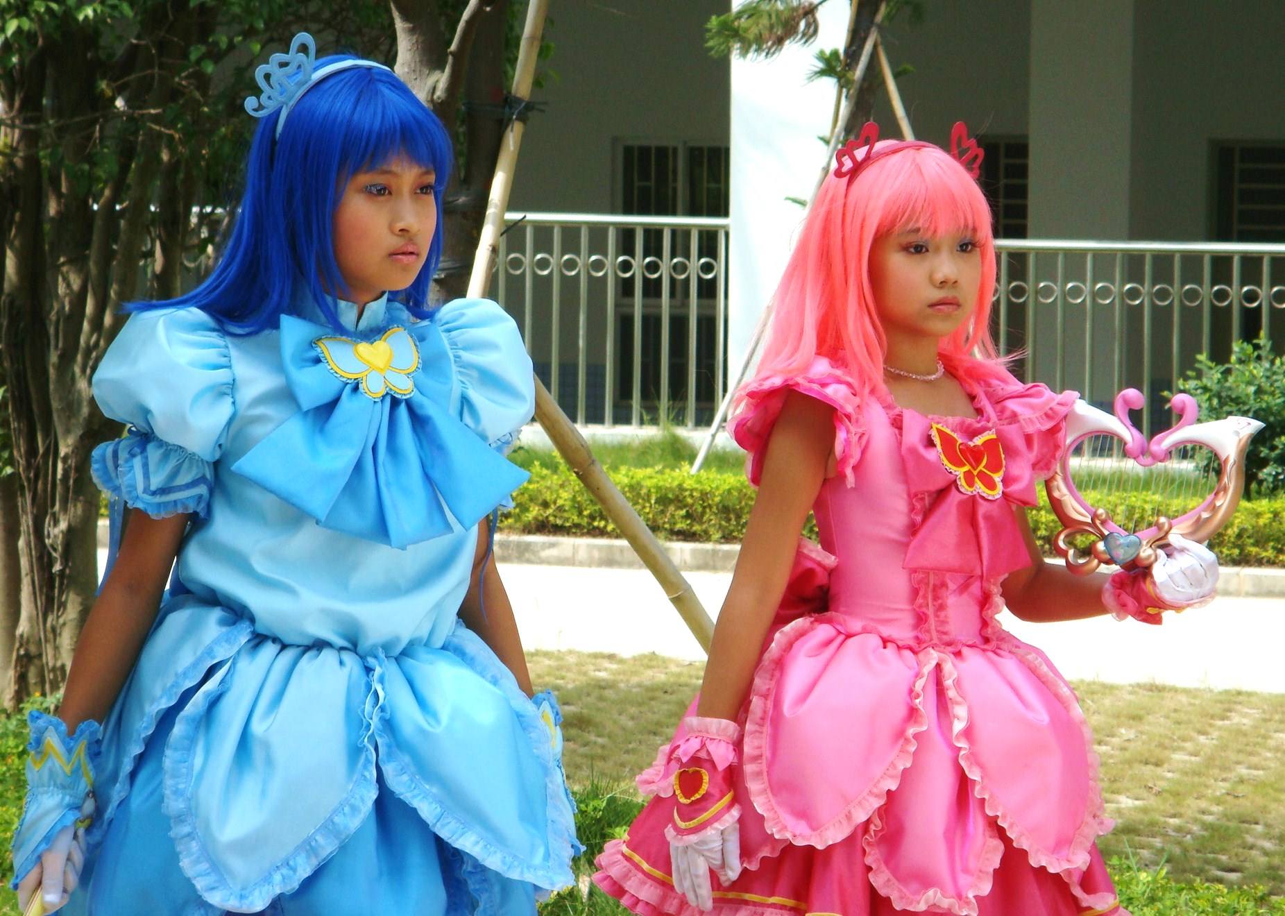 类似巴啦啦小魔仙真人剧,一模一样的巴啦啦小魔仙