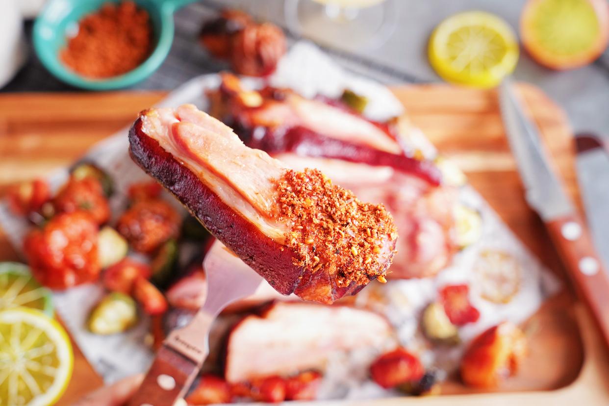 秘制卤烤软糯猪手,德国咸脆猪手如何烤才皮脆