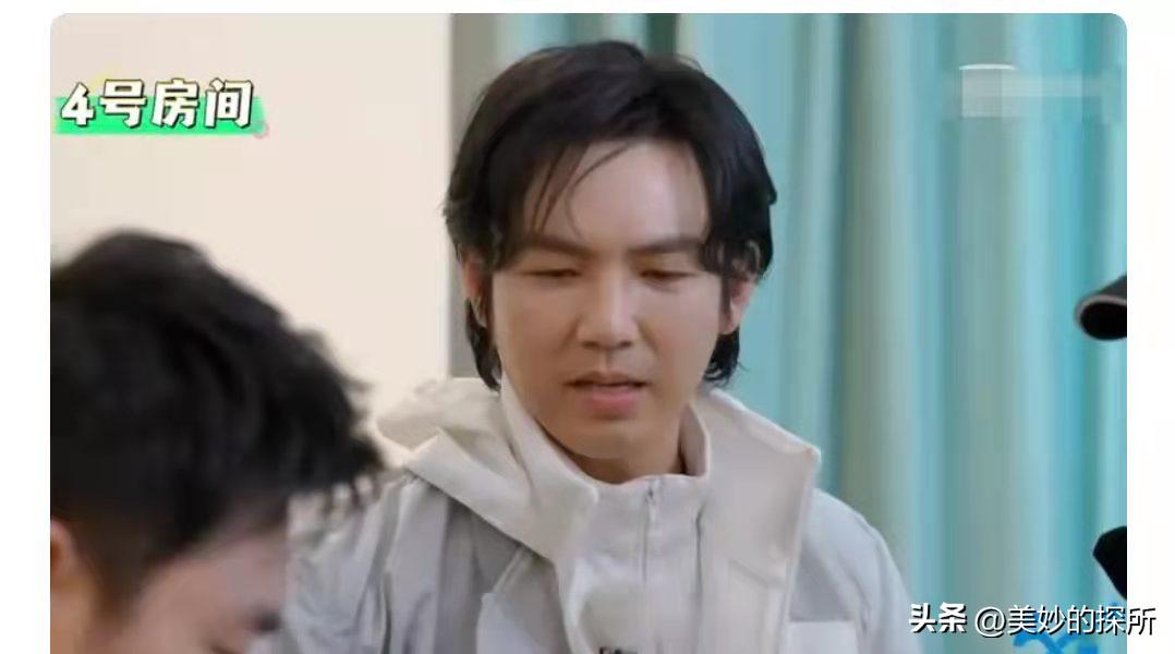 黄宗泽钟汉良同台,钟汉良和黄宗泽谁大