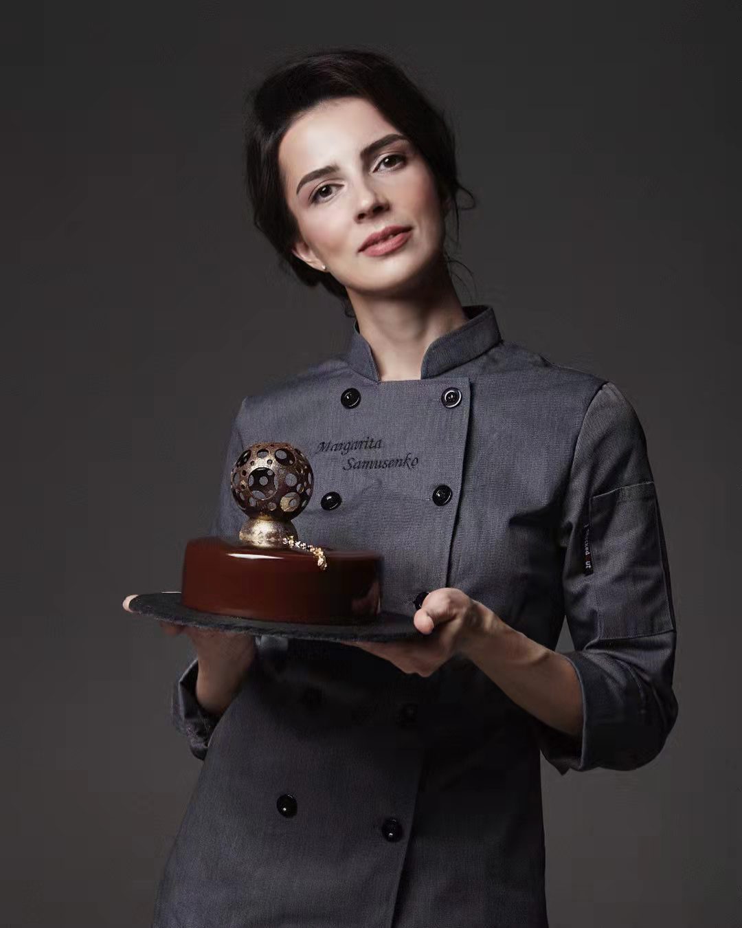 价值2000元的完美镜面蛋糕有多美？顶级镜面蛋糕设计欣赏