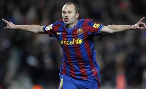 世界足球矮个子球星,世界最佳矮个子球员