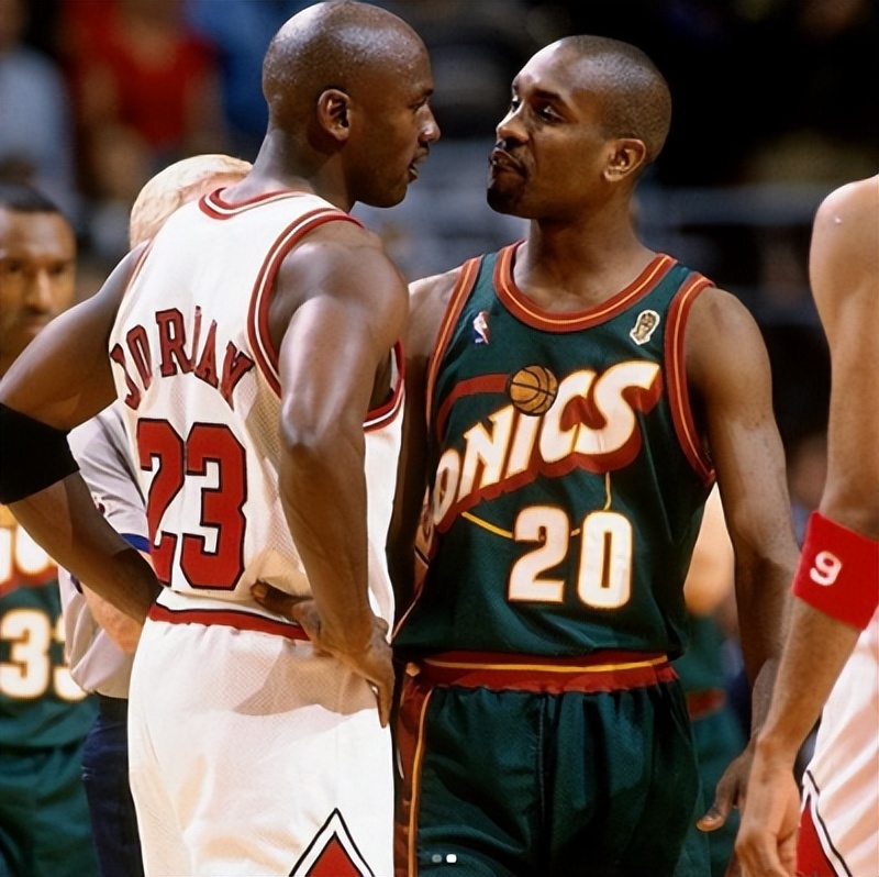 佩顿评价乔丹法拉利,佩顿向乔丹炫耀法拉利