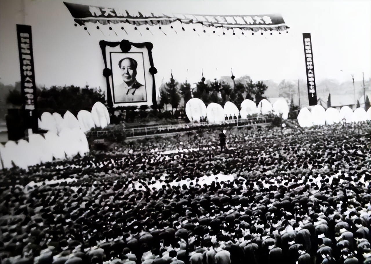 毛主席遗体四十多年不腐，防腐花费引发质疑，工作人员揭开内幕！