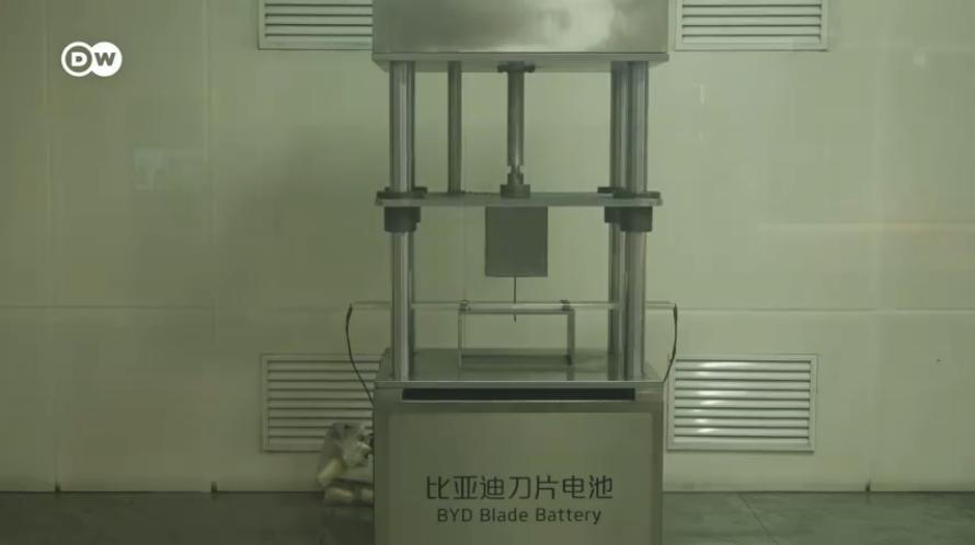 比亚迪刀片电池新能源汽车评测,比亚迪刀片电池爆款