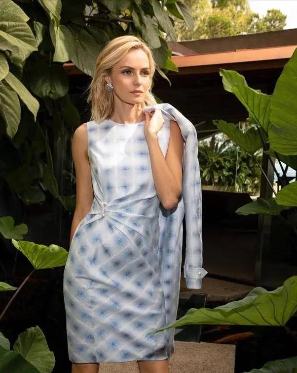 鐩樼偣淇勭綏鏂殑缇庡コ,甯︿綘浜嗚В鐪熷疄鐨勪縿缃楁柉缇庡コ