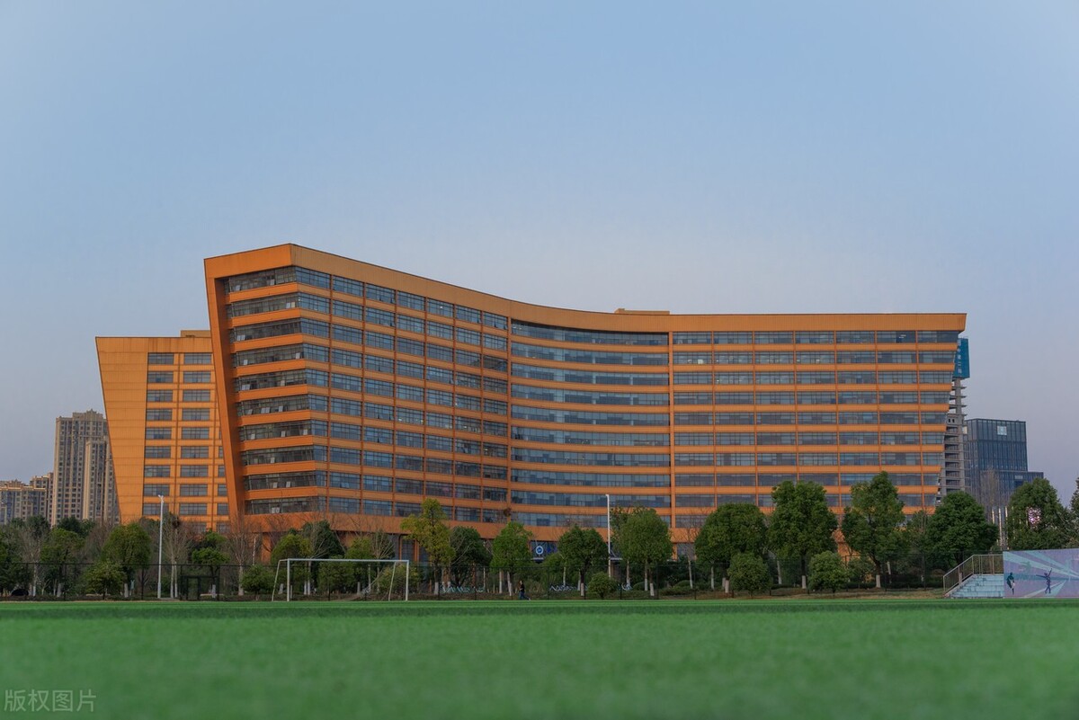 同济大学综合排名,同济大学排名前十名