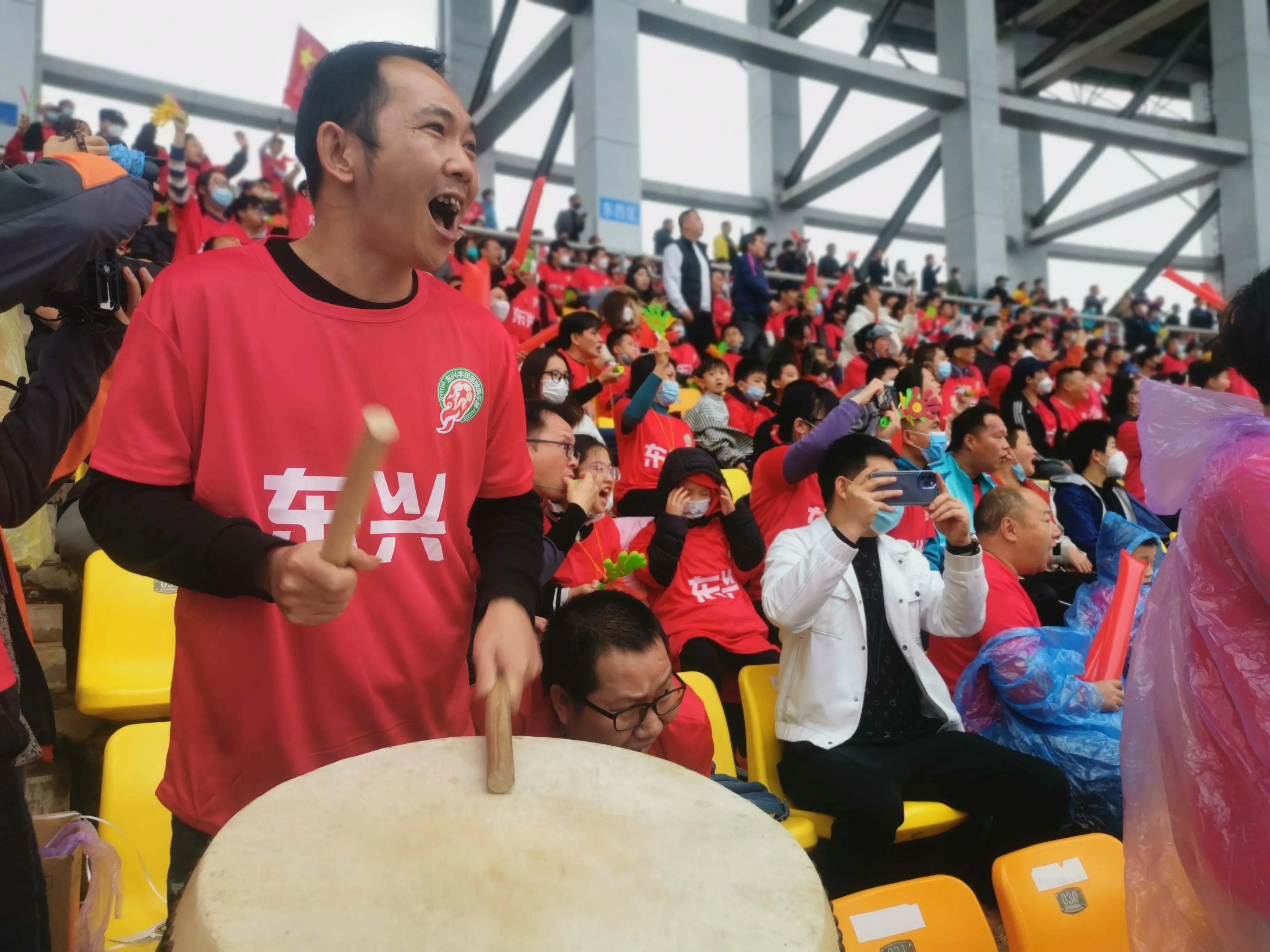 中国东兴对越南芒街足球,东兴与芒街足球友谊赛