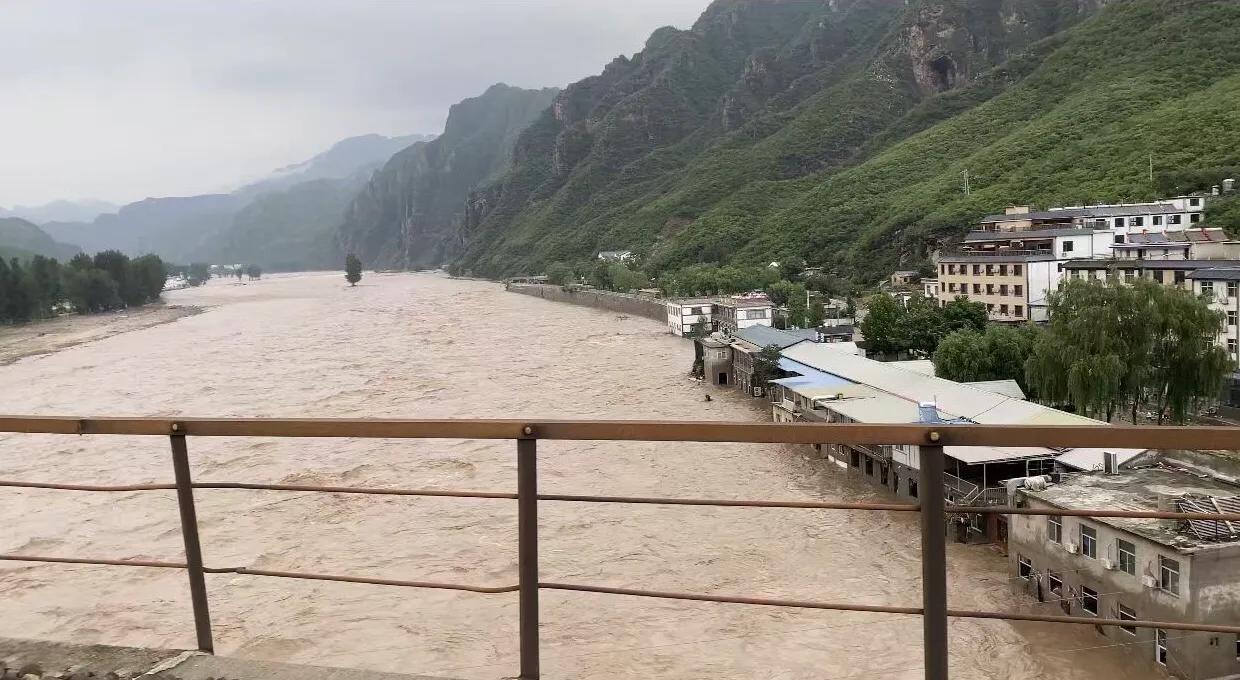 野三坡求助被骂,野三坡受灾了却遭人骂