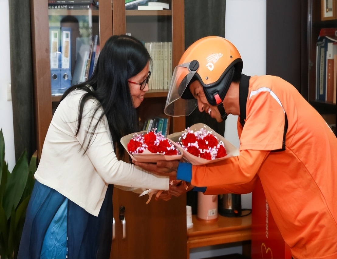 上海跑腿晚上10点有单吗,上海一线跑腿小哥一天可以赚多少