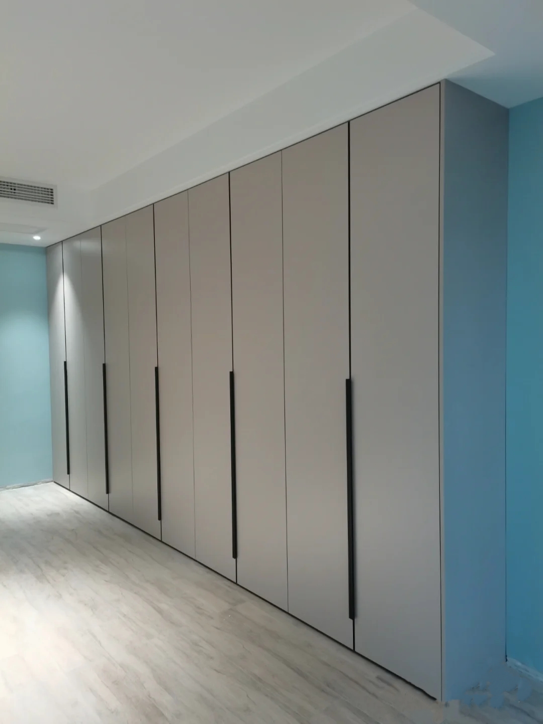 三聚氰胺板和压贴板哪个做衣柜好,刨花板三聚氰胺板适合做什么家具