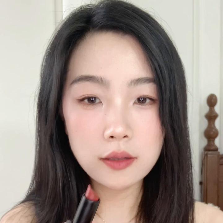 美女的秘密:讲话时嘴角微笑#口红