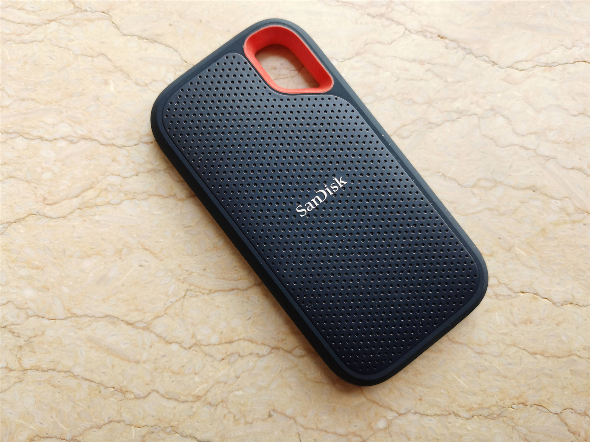 十款移动固态硬盘评测推荐,大容量移动固态硬盘十佳评测推荐